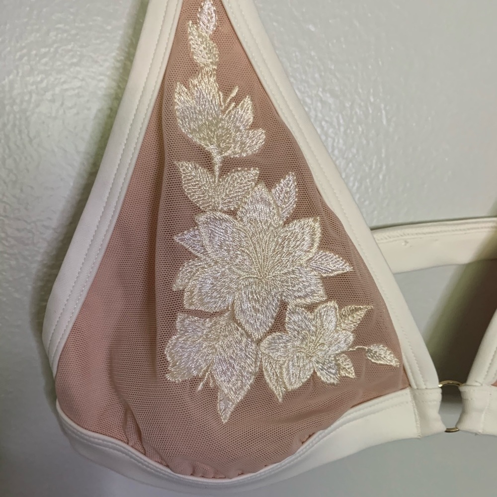 Bra - Picture 2 of 3
